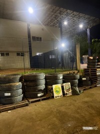 PF, PM e Exército localizam depósito clandestino de pneus em Foz do Iguaçu PF, PM e Exército localizam depósito clandestino de pneus em Foz do Iguaçu