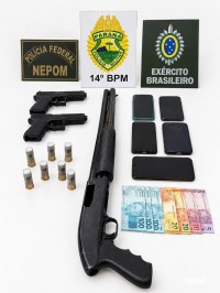 PM apreende escopeta calibre 12 e prende cinco pessoas em ação integrada em Foz do Iguaçu PM apreende escopeta calibre 12 e prende cinco pessoas em ação integrada em Foz do Iguaçu