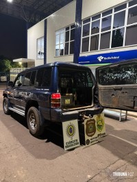 PF, PM e Exército apreendem veículo com mercadorias de origem paraguaia em Foz do Iguaçu PF, PM e Exército apreendem veículo com mercadorias de origem paraguaia em Foz do Iguaçu