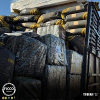 FICCO/PR apreende mais de 1.517 Kg de maconha oculta em um caminhão em São Miguel do Iguaçu FICCO/PR apreende mais de 1.517 Kg de maconha oculta em um caminhão em São Miguel do Iguaçu