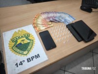 PM apreende cocaína, recupera motocicleta e prende duas pessoas em Foz do Iguaçu PM apreende cocaína, recupera motocicleta e prende duas pessoas em Foz do Iguaçu