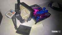 PM prende três pessoas e liberta vítima mantida em cárcere e apreende 95 Kg de maconha em Foz do Iguaçu PM prende três pessoas e liberta vítima mantida em cárcere e apreende 95 Kg de maconha em Foz do Iguaçu