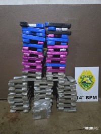 PM prende três pessoas e liberta vítima mantida em cárcere e apreende 95 Kg de maconha em Foz do Iguaçu PM prende três pessoas e liberta vítima mantida em cárcere e apreende 95 Kg de maconha em Foz do Iguaçu