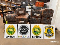 FICCO/PR apreende 1.054 Kg de maconha após perseguição policial em Matelândia FICCO/PR apreende 1.054 Kg de maconha após perseguição policial em Matelândia