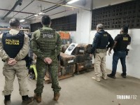FICCO/PR apreende 1.054 Kg de maconha após perseguição policial em Matelândia FICCO/PR apreende 1.054 Kg de maconha após perseguição policial em Matelândia