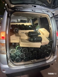 Ação integrada apreende vinho, azeite e carga de eletrônicos em Foz do Iguaçu Ação integrada apreende vinho, azeite e carga de eletrônicos em Foz do Iguaçu