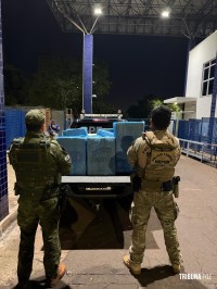 PF e PM apreendem 15,5 mil maços de cigarros paraguaios em depósito clandestino em Itaipulândia PF e PM apreendem 15,5 mil maços de cigarros paraguaios em depósito clandestino em Itaipulândia