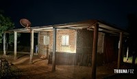 Não deixaram nada! Amarraram um idoso e roubaram até suas galinhas no Paraguai Não deixaram nada! Amarraram um idoso e roubaram até suas galinhas no Paraguai