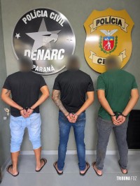 Ação integrada da DENARC-PCPR e do 14º BPM prende três suspeitos de tentativa de latrocínio em Foz do Iguaçu Ação integrada da DENARC-PCPR e do 14º BPM prende três suspeitos de tentativa de latrocínio em Foz do Iguaçu