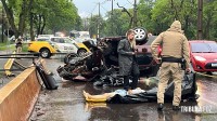 Passageiro morre e motorista fica ferido após grave acidente contra proteção de ponte na Av. Tancredo Neves, em Foz do Iguaçu Passageiro morre e motorista fica ferido após grave acidente contra proteção de ponte na Av. Tancredo Neves, em Foz do Iguaçu