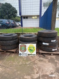 PF e PM apreendem 15 pneus de caminhão em ações contra o descaminho em Foz do Iguaçu PF e PM apreendem 15 pneus de caminhão em ações contra o descaminho em Foz do Iguaçu