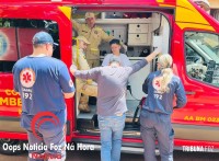 Vítima sofre uma crise convulsiva, cai e precisa de atendimento médico no Bairro Três Lagoas Vítima sofre uma crise convulsiva, cai e precisa de atendimento médico no Bairro Três Lagoas