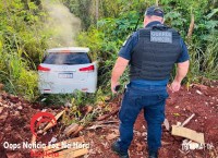 Veículo roubado em assalto é localizado no bairro Três Lagoas em Foz do Iguaçu Veículo roubado em assalto é localizado no bairro Três Lagoas em Foz do Iguaçu