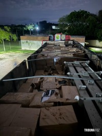 BPFRON apreende 10,8 mil garrafas de vinho argentino e prende homem em Santo Antônio do Sudoeste BPFRON apreende 10,8 mil garrafas de vinho argentino e prende homem em Santo Antônio do Sudoeste