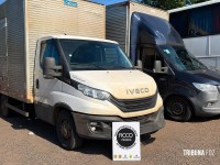 FICCO/PR apreende quase mil garrafas de vinho dois caminhões em Foz do Iguaçu FICCO/PR apreende quase mil garrafas de vinho dois caminhões em Foz do Iguaçu
