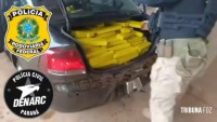 DENARC de Foz do Iguaçu em cão conjunta com a PRF prendem homem após perseguição policial que culminou com a apreensão de 550 Kg de maconha na BR-277 DENARC de Foz do Iguaçu em cão conjunta com a PRF prendem homem após perseguição policial que culminou com a apreensão de 550 Kg de maconha na BR-277