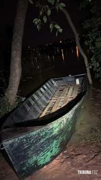 PF e PM interceptam esquema de transporte irregular de frangos e ovos na região do Rio Paraná em Foz do Iguaçu PF e PM interceptam esquema de transporte irregular de frangos e ovos na região do Rio Paraná em Foz do Iguaçu