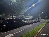 PF e PM interceptam esquema de transporte irregular de frangos e ovos na região do Rio Paraná em Foz do Iguaçu PF e PM interceptam esquema de transporte irregular de frangos e ovos na região do Rio Paraná em Foz do Iguaçu