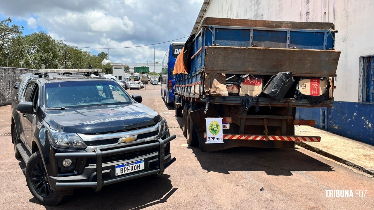 BPFRON apreende caminhão carregado com contrabando de cigarros em Ouro Verde do Oeste