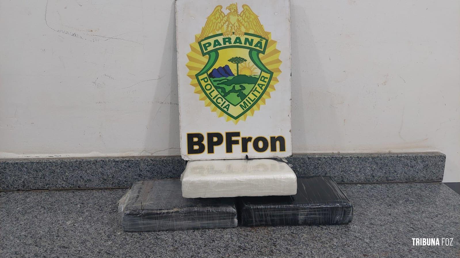 BPFRON apreende três tablete de cocaína em ônibus na cidade Santa Tereza do Oeste