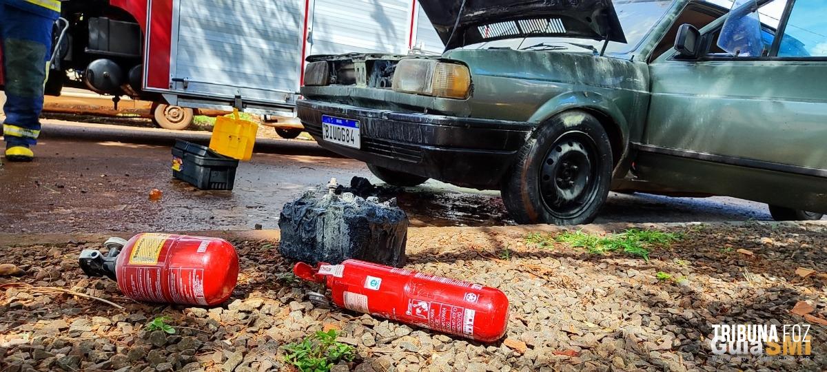 Bombeiros são acionados para combater fogo em veículo em São Miguel do Iguaçu