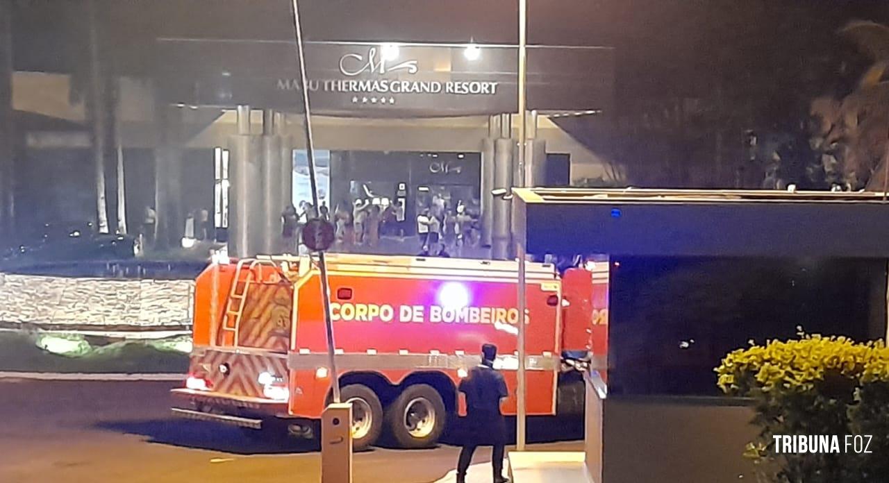 Corpo de Bombeiros interveem em incêndio no Hotel Mabu