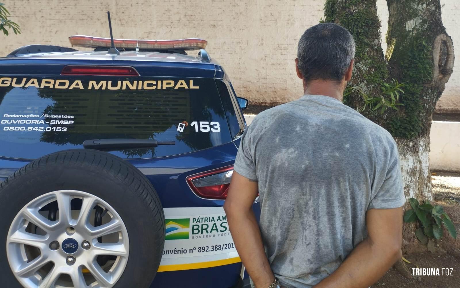 Guarda Municipal cumpre mandado de prisão no centro de Foz do Iguaçu