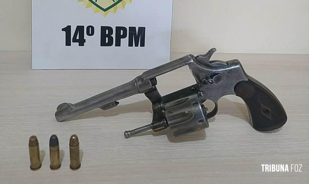 Polícia Militar prende indivíduos com arma de fogo em SMI