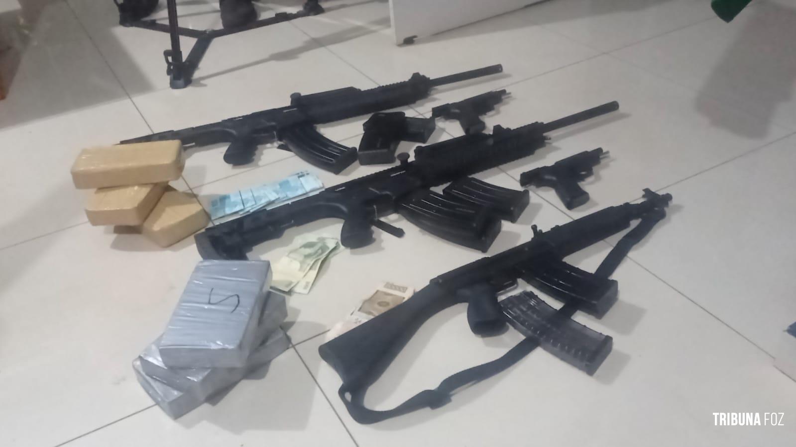 PRF apreende armas, cocaína e dinheiro em veículo do Paraguai 