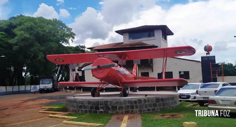 Réplica do primeiro avião que pousou em Foz do Iguaçu ficará em exposição no Gresfi