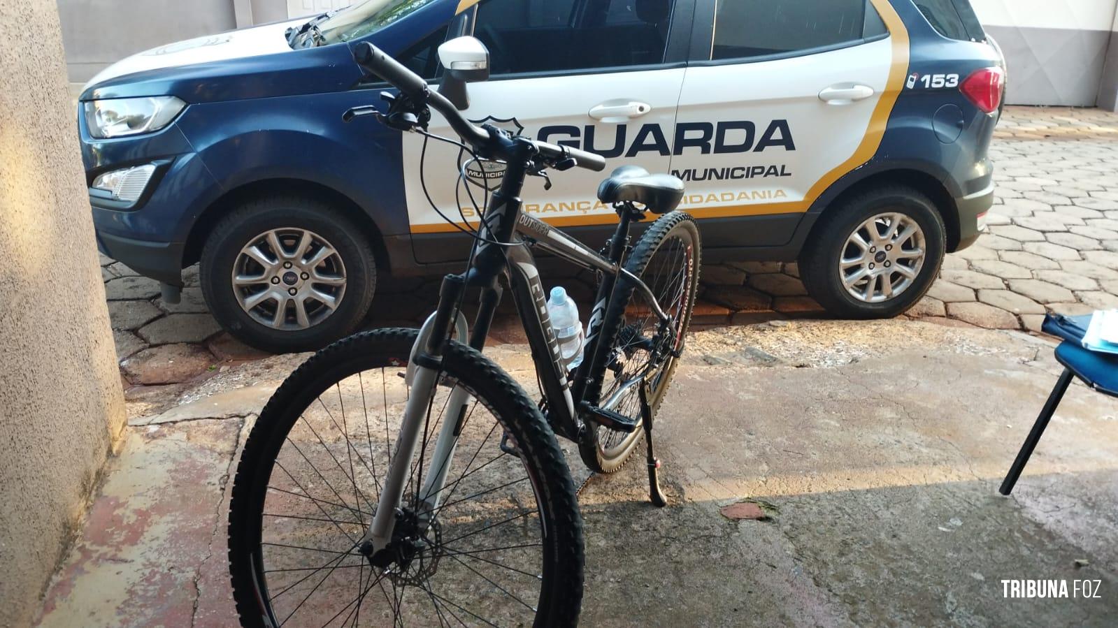 Guarda Municipal prende "ladrão" de bicicleta no Jardim Jupira