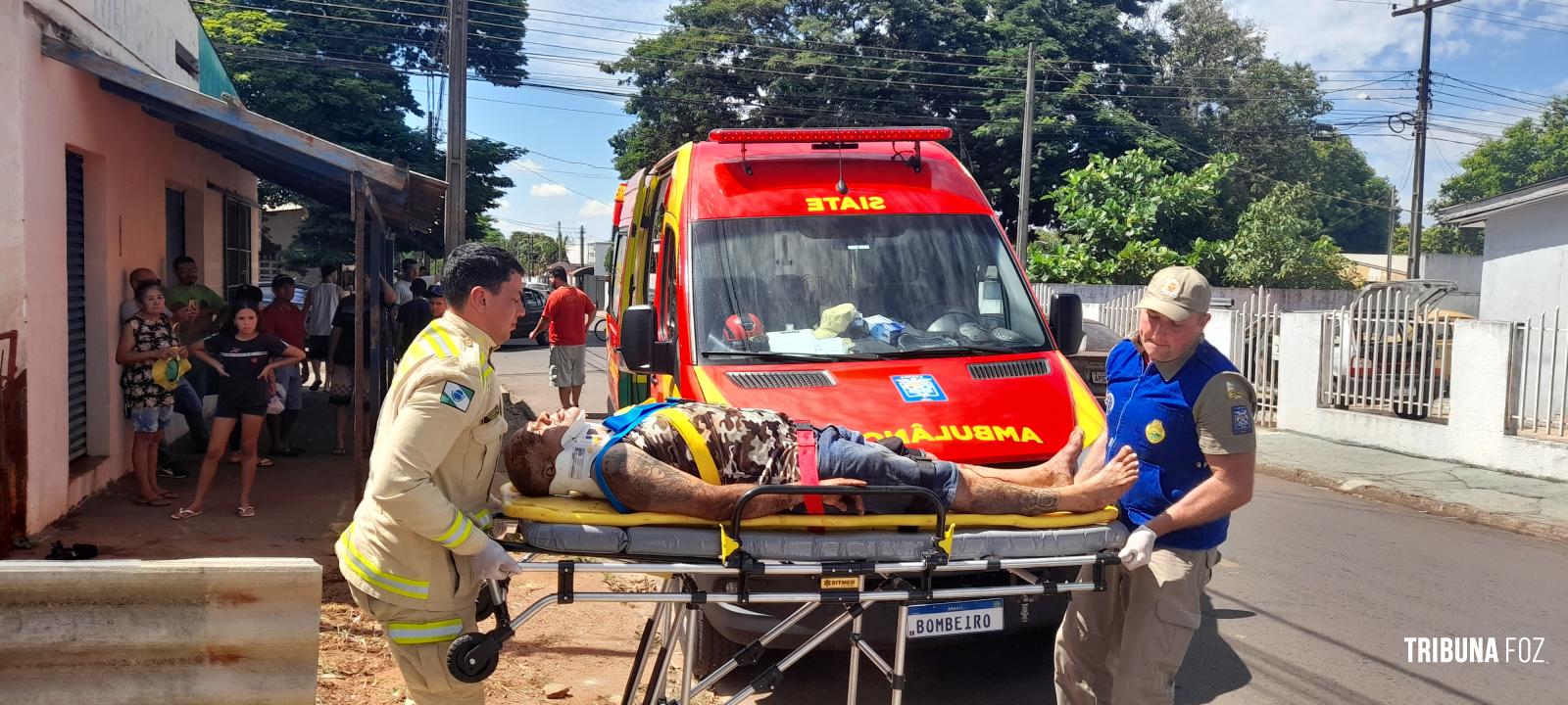 Motociclista atravessa a preferencial e colide em dois veículos no Porto Meira