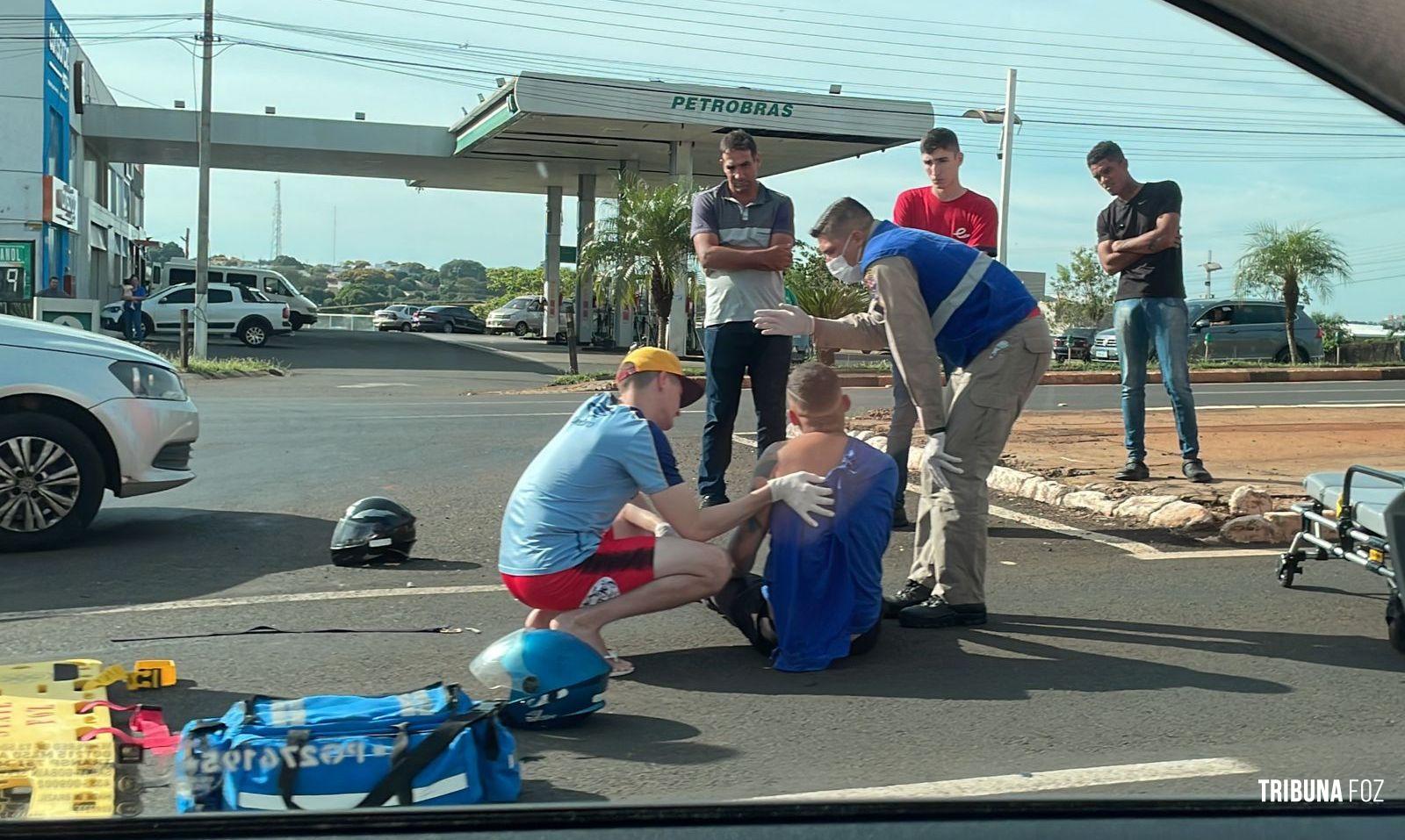 Siate socorre motociclista após colisão na Av. Costa e Silva