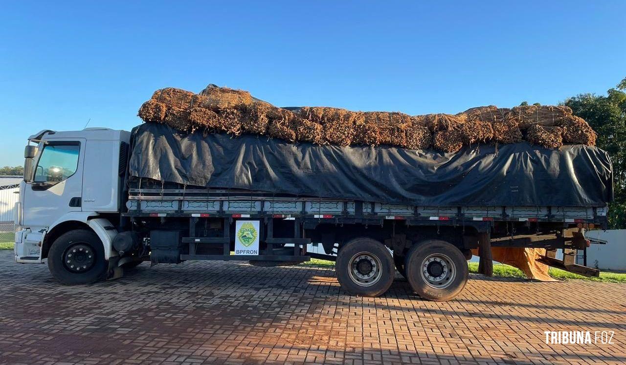 BPFRON apreende caminhão carregado com fumo em Santo Antônio do Sudoeste