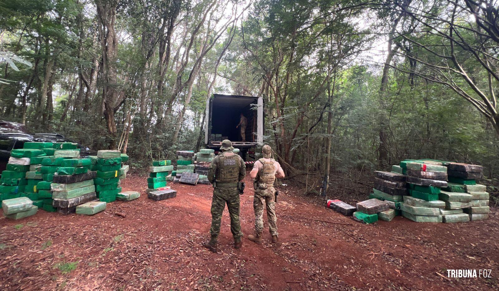 BPFRON e Polícia Federal apreendem 5 toneladas de maconha em Pato Bragado