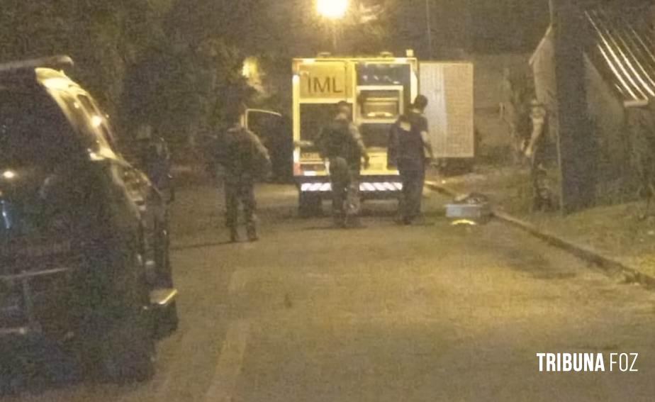 Dois assaltantes morrem e uma acaba preso após assalto a residência no Porto Meira 