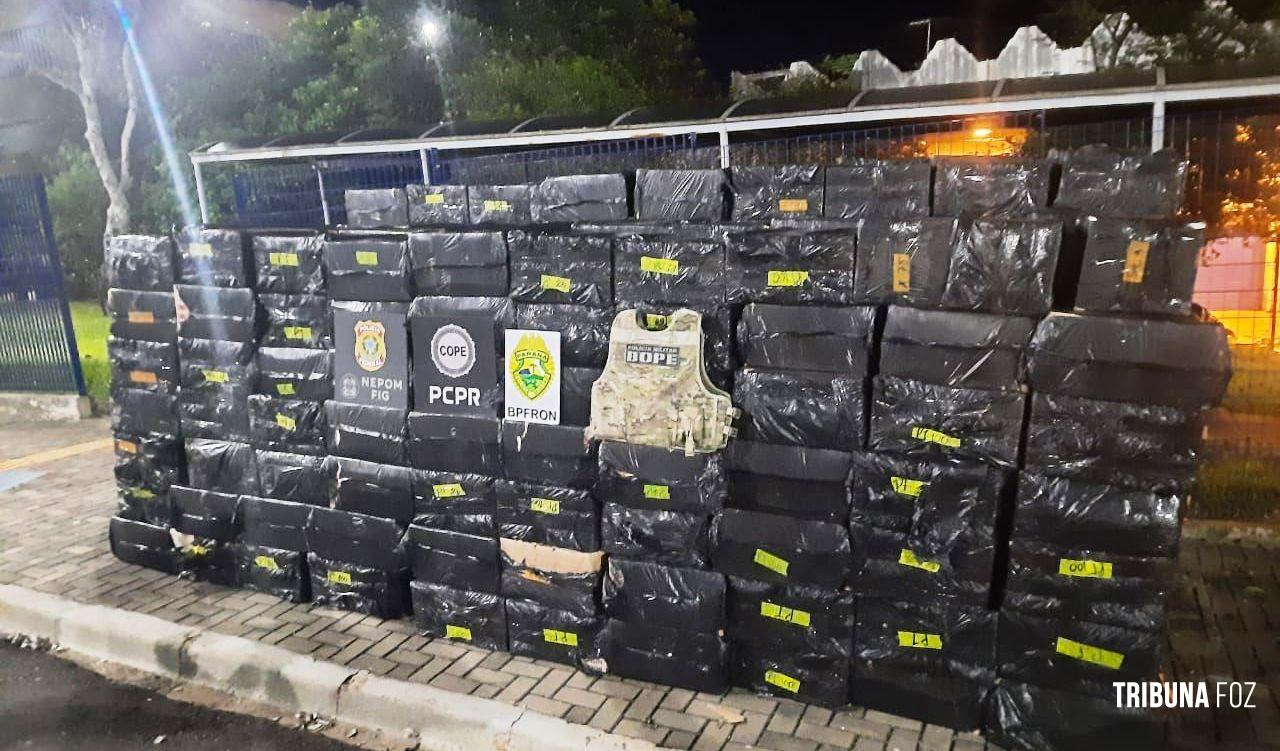 PM e PF apreendem 300 caixas de cigarros contrabandeados em Itaipulândia