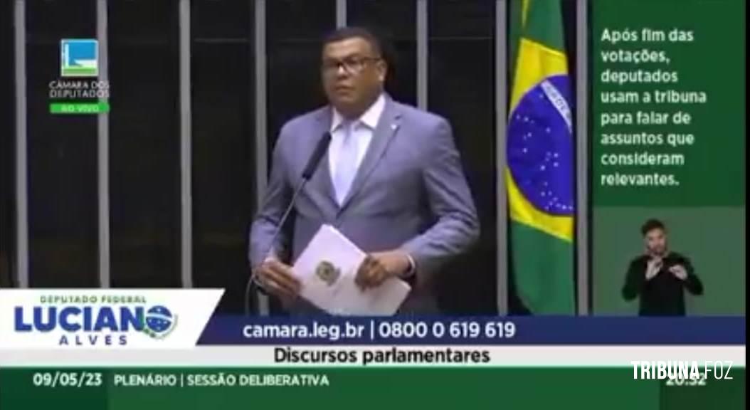 Deputado Luciano Alves propõe gratuidade de passagens aéreas para idosos de baixa renda