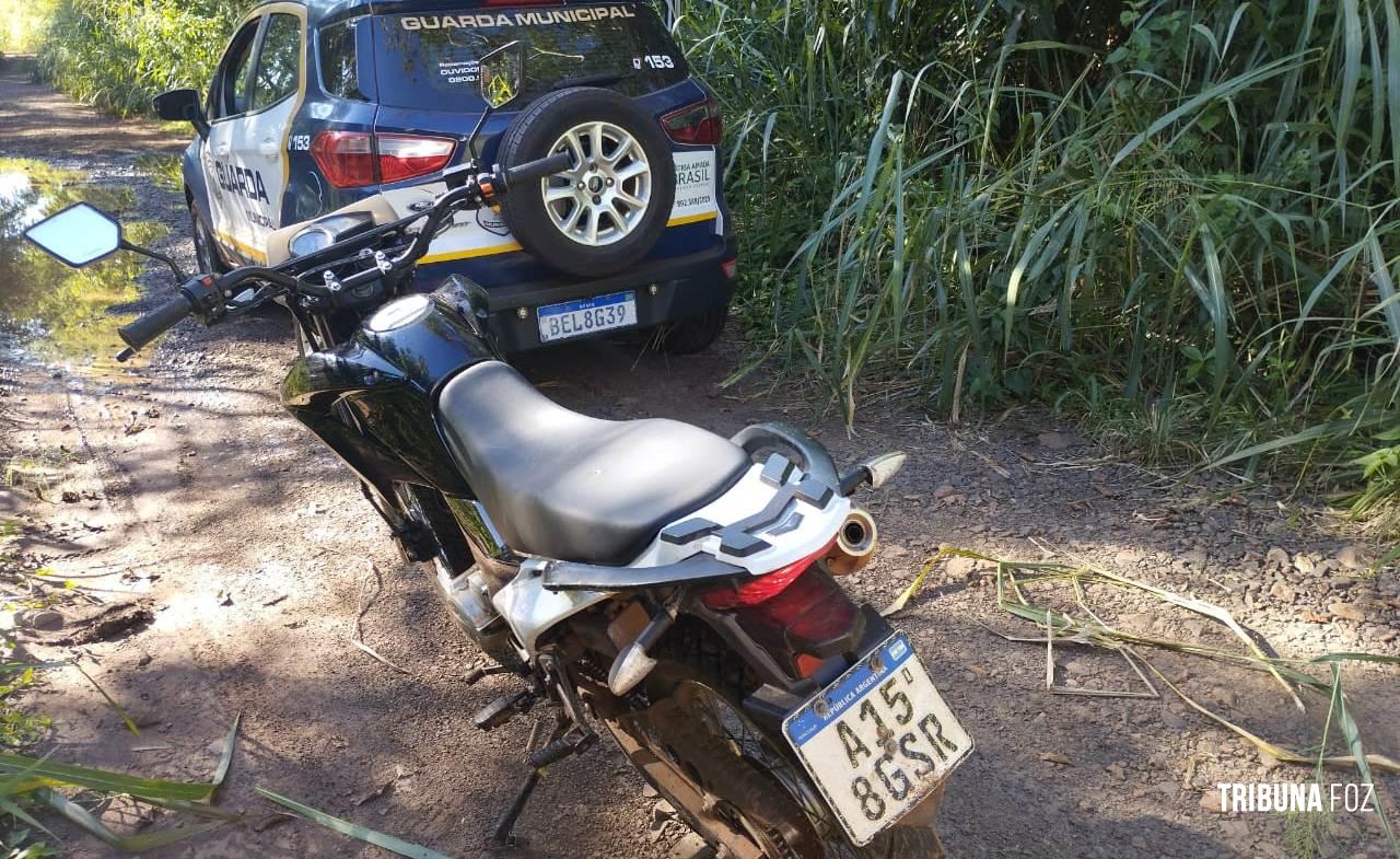 Guarda Municipal recupera moto furtada na argentina que estava abandonada no Porto Meira