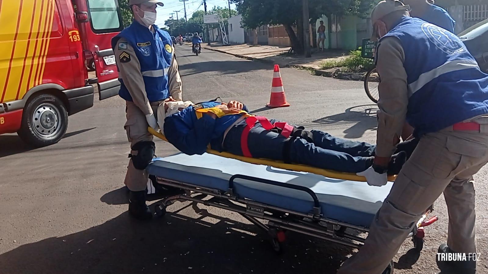 Motociclista é socorrido pelo Siate após colisão no Porto Meira Motociclista é socorrido pelo Siate após colisão no Porto Meira