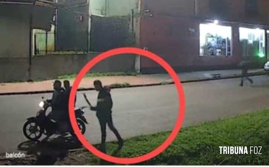 Policia de Puerto Iguazu prende homem que roubou motocicleta usando como arma um facão