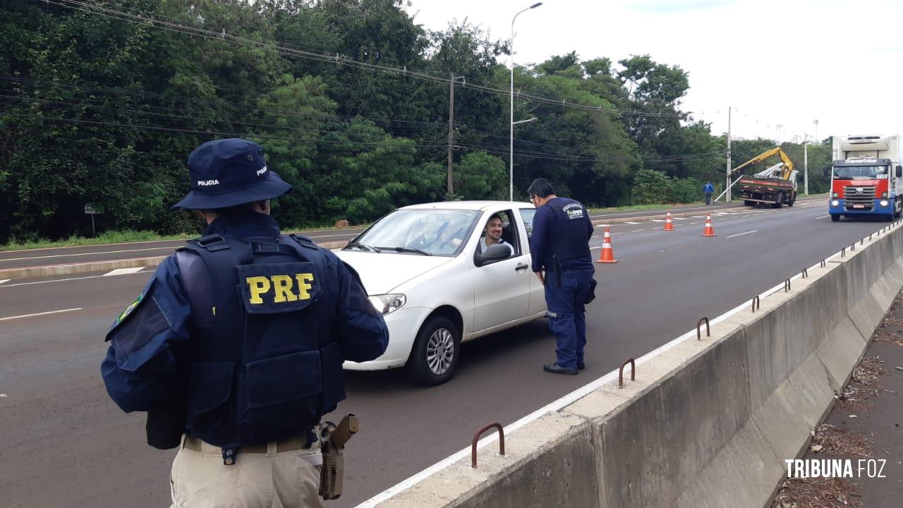 Polícia Rodoviária Federal e Foztrans fazem ação integrada na região do Aeroporto