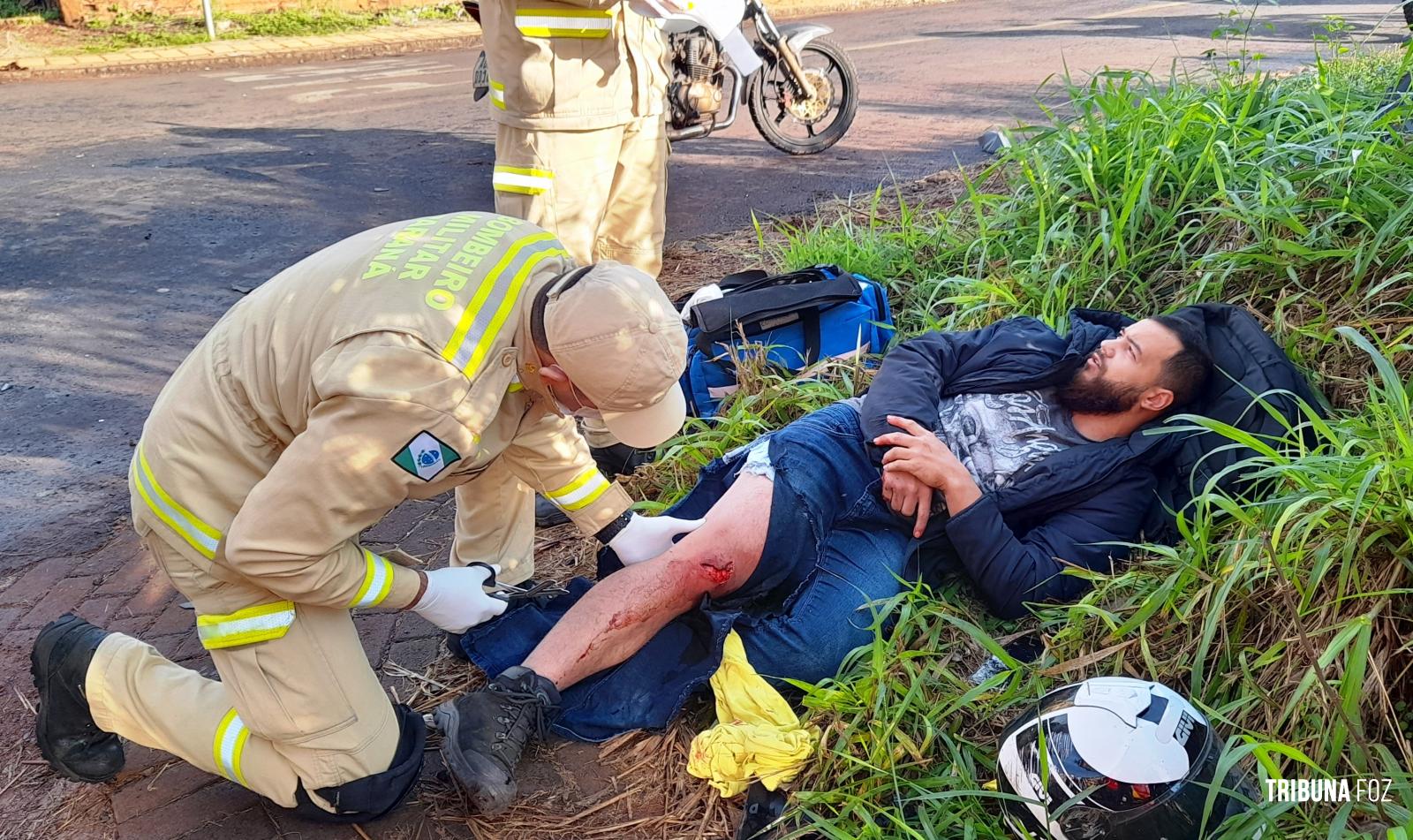 Motociclista é socorrido pelo Siate após colisão no Parque Patriarca