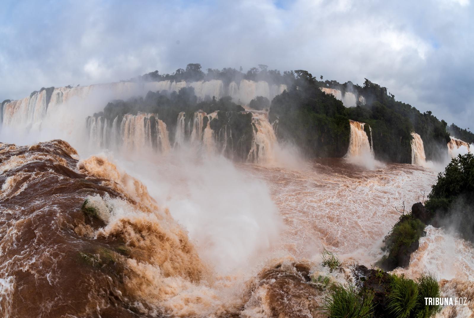 Cataratas do Iguaçu registra 9 milhões de litros d’água por segundo