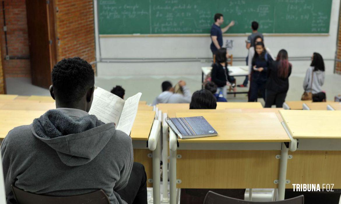 MEC abre 6 mil vagas no ensino superior para estudantes estrangeiros