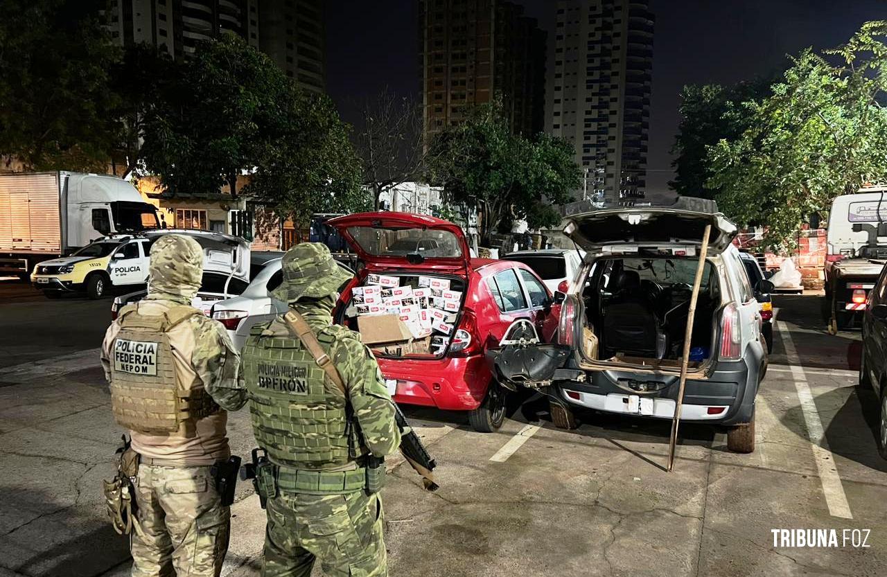 PF e BPFRON apreendem quatro veículos com milhares de pacotes de cigarros contrabandeados