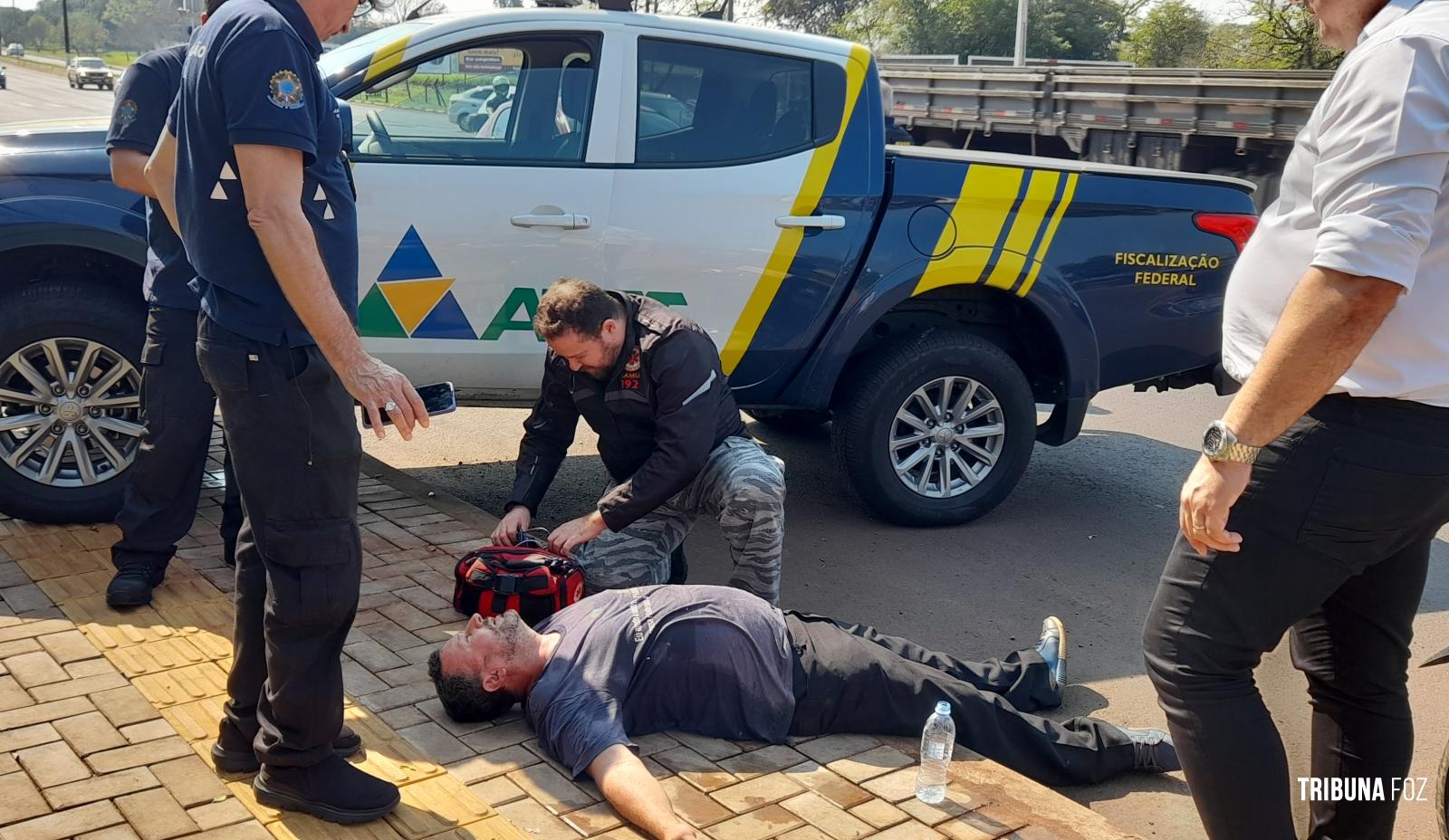 ANTT e SAMU socorrem motociclista após problema clínico na Av. Costa e Silva