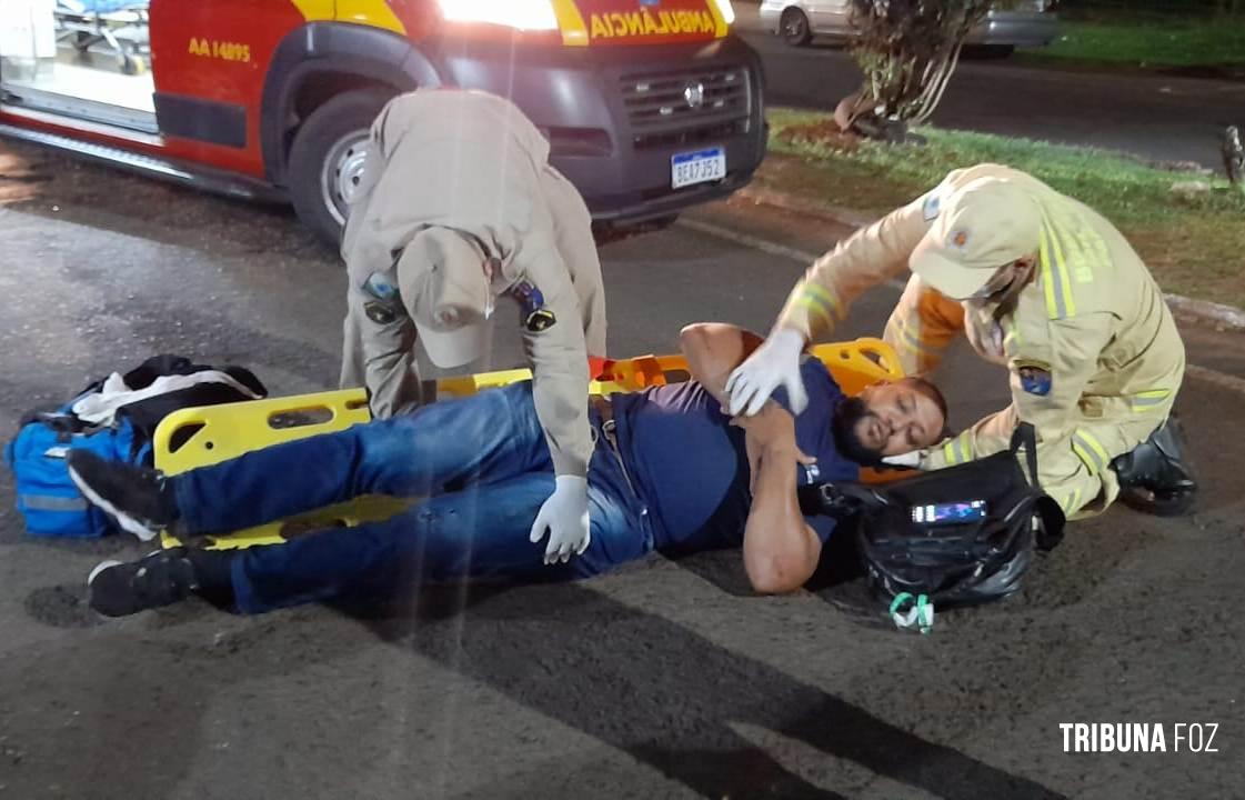 Siate socorre motociclista que sofreu queda após atropelar cachorro na Av. Javier Koelbel Siate socorre motociclista que sofreu queda após atropelar cachorro na Av. Javier Koelbel