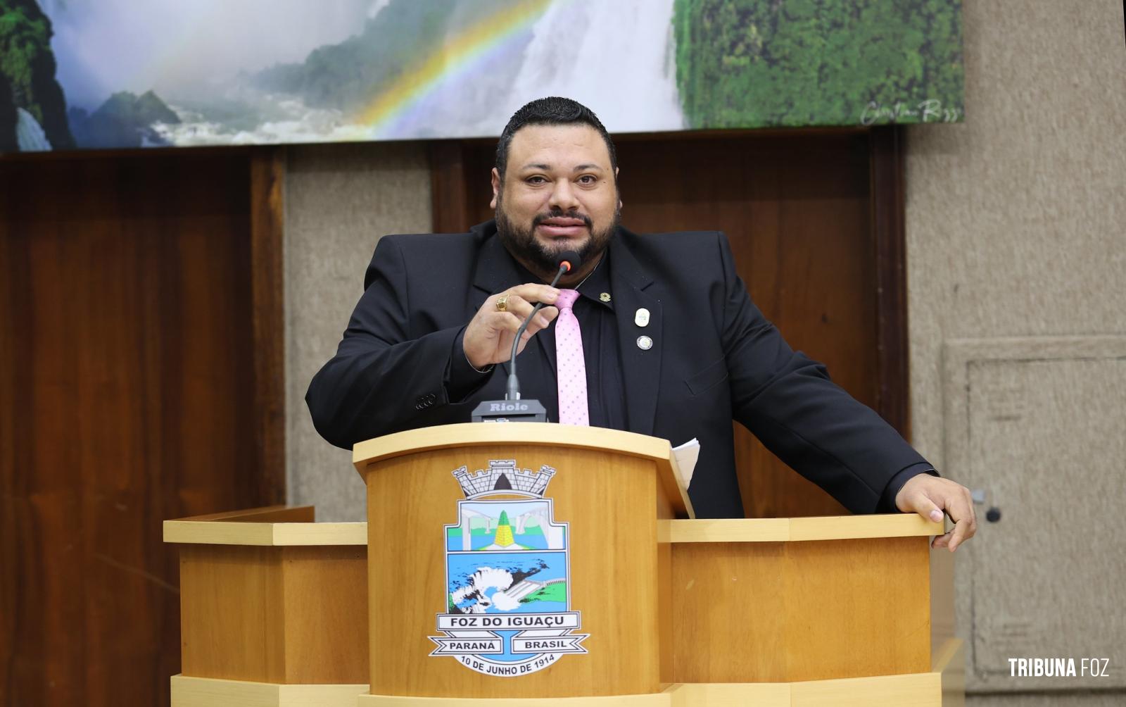 Vereador Alex Meyer mentiu descaradamente ao tentar defender o Prefeito Chico Brasileiro