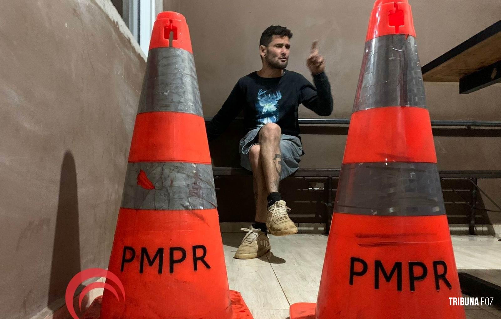 Guarda Municipal prende homem que teria furtado cones da PM